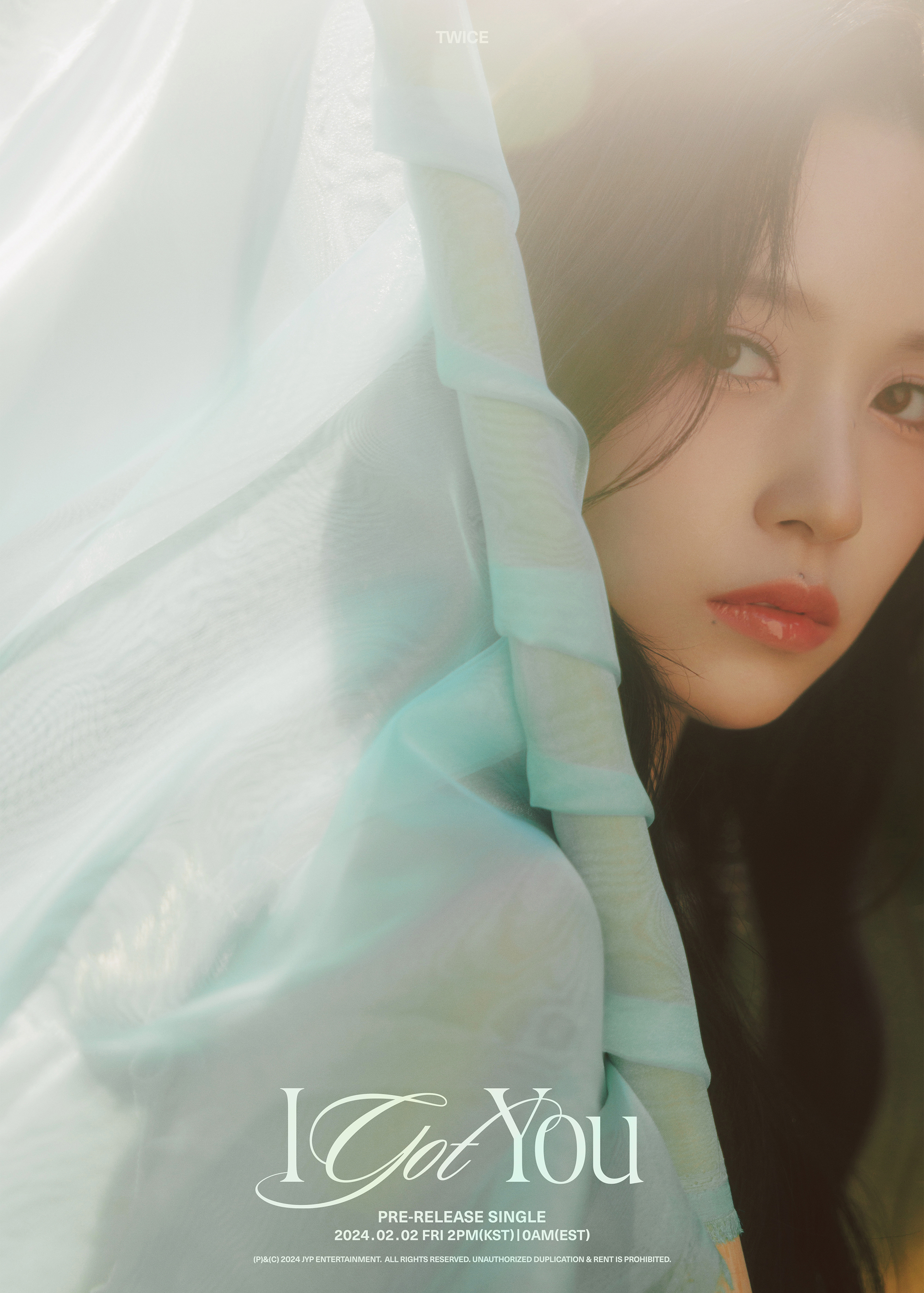 Mina — TWICE (uso editorial)